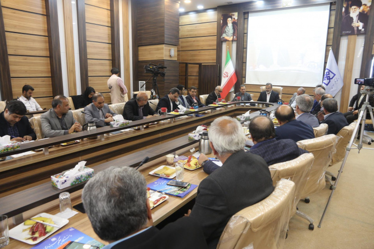 استاندار خراسان رضوی : دانشگاه ها و مراکز علمی ، آموزشی مصداق عملی &quot;ما می توانیم &quot; هستند