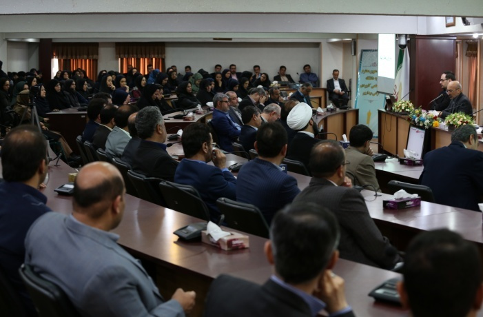 در سال رونق تولید در هرمرکز آموزش علمی کاربردی یک کسب و کار نوپا ایجاد می شود