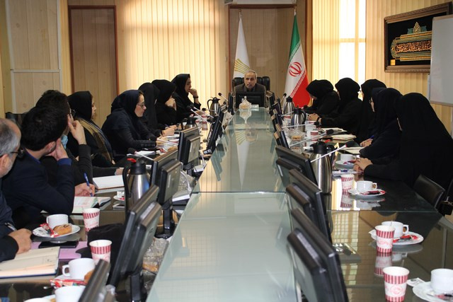 کارگاه آموزشی ویژه آشنایی با فرایند برگزاری آزمون متمرکز برای کارشناسان مراکز علمی کاربردی استان