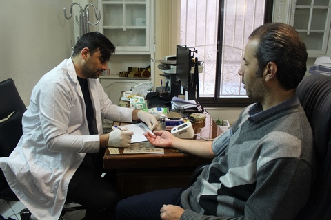 با حضور تیم مرکز بهداشت استان، طرح پایش و غربالگری سلامت کارکنان دانشگاه جامع علمی کاربردی واحد استان خراسان رضوی  انجام شد