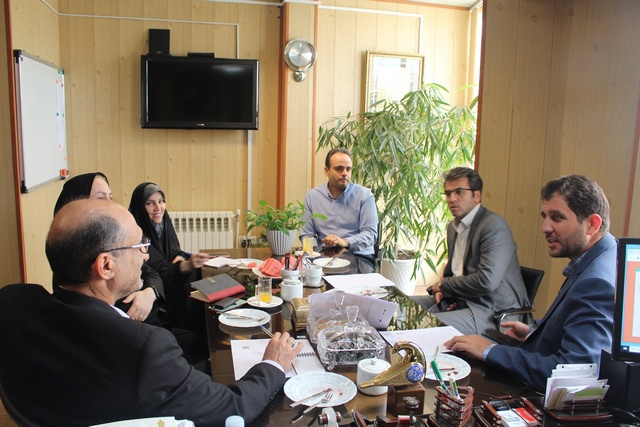 مدیرکل دفتربرنامه ریزی، بودجه و تحول اداری استانداری خراسان رضوی: تعامل دستگاهها و دانشگاه ها با دانشگاه جامع علمی کاربردی برای اجرای باکیفیت طرح صلاحیت حرفه ای و طرح آباد ضروری است