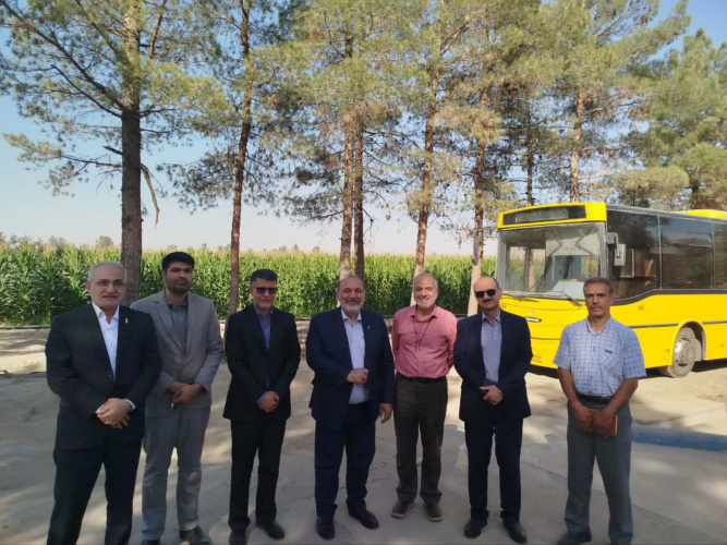 بازدید مشترک جمعی از مسوولین دانشگاه های جامع علمی کاربردی و ملی مهارت از مرکز علمی کاربردی زعفران سحرخیز