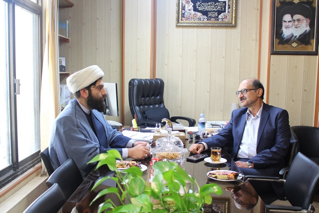 رئیس هیات مدیره و بنیانگذار هلدینگ خبر فوری: دانشگاه جامع علمی کاربردی نقطه تلاقی علم ، صنعت وکار است